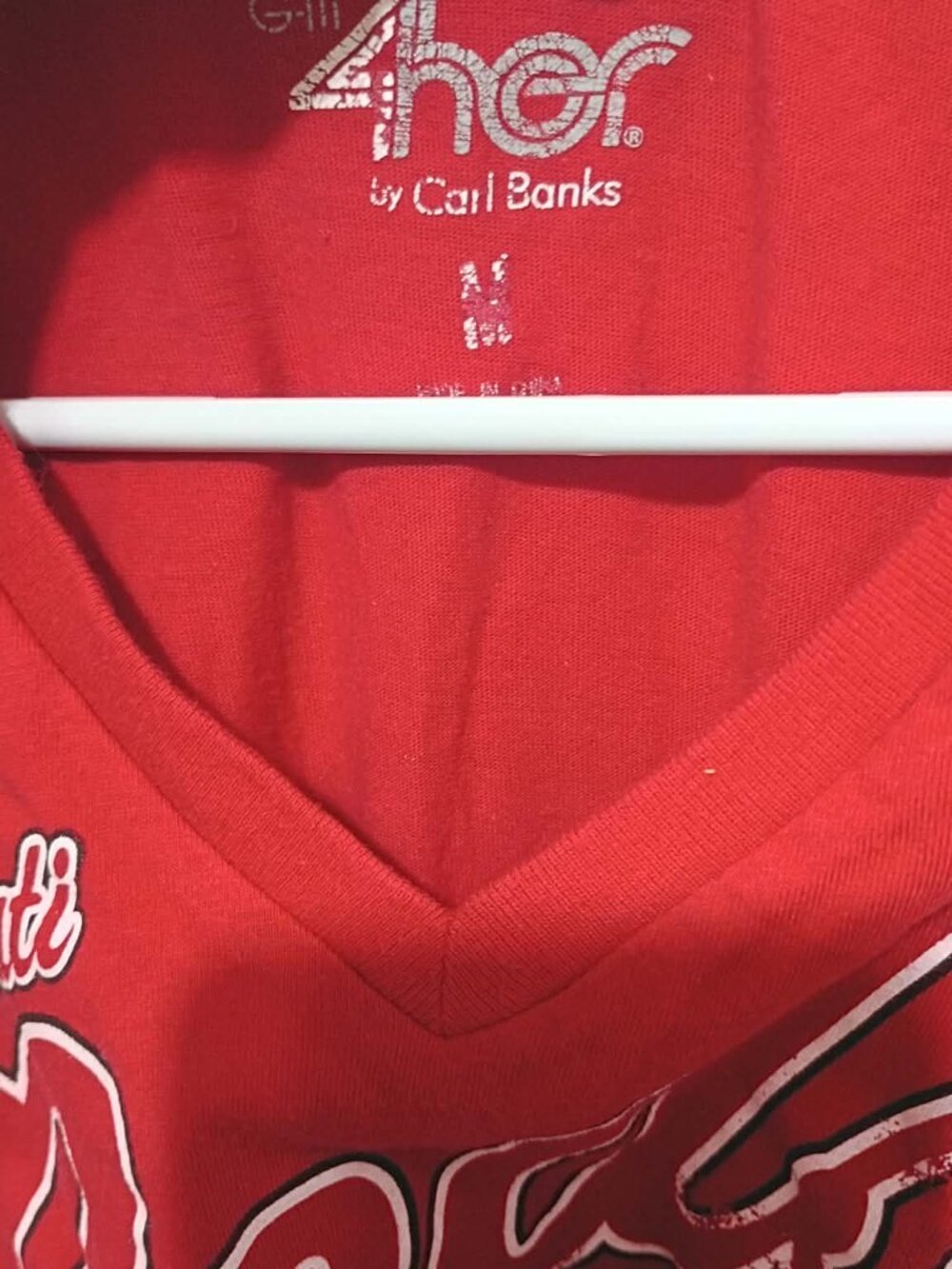 GIII For Her Womens Cincinnatti Reds V Neck T-Shirt, Size M - Picture 2 of 3
